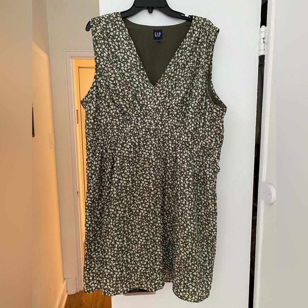 Gap Green & White Floral Empire Waist Dress - Like New